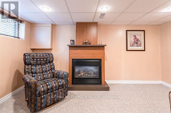 Photo 34 of 5 Jubilee Crescent, Toronto ON