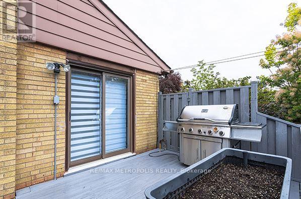 Photo 21 of 5 Jubilee Crescent, Toronto ON