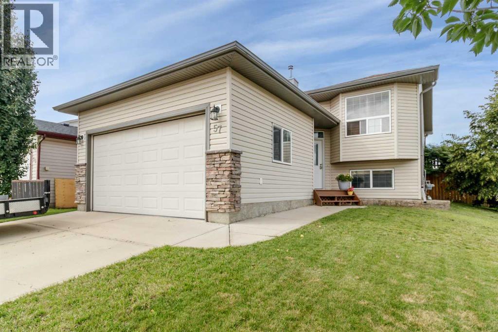 Photo 1 of 57 Pine Crescent, Blackfalds AB