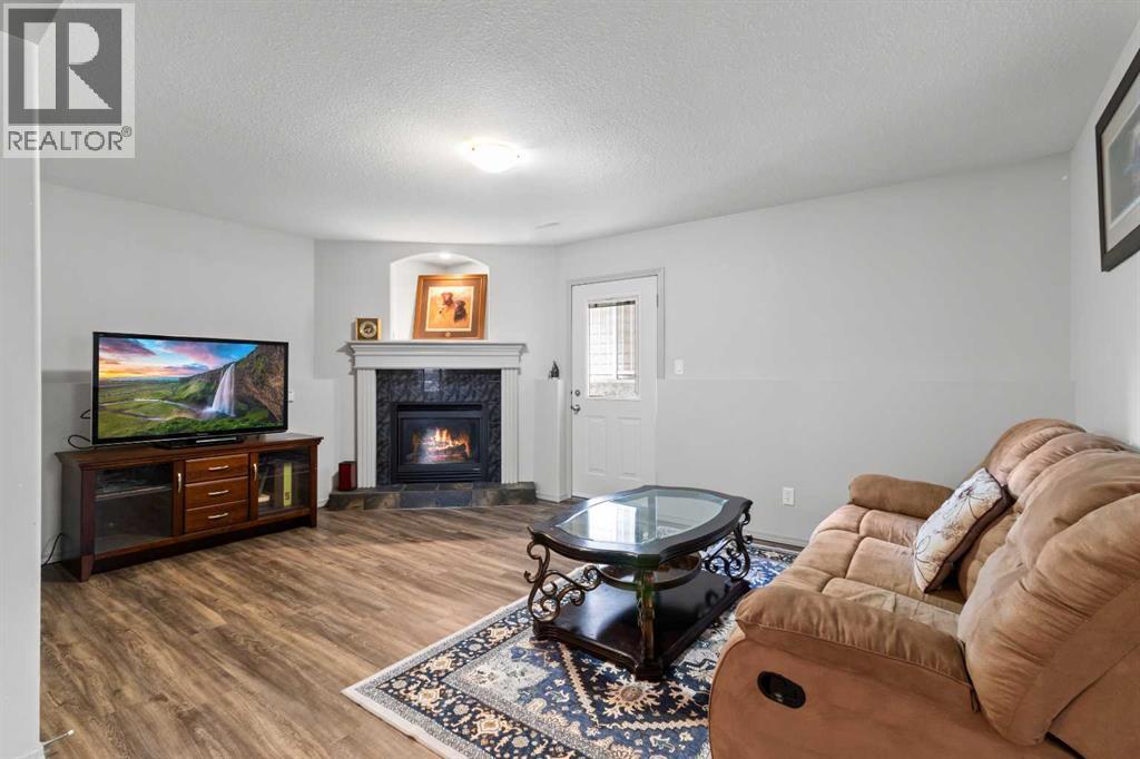 Photo 20 of 57 Pine Crescent, Blackfalds AB