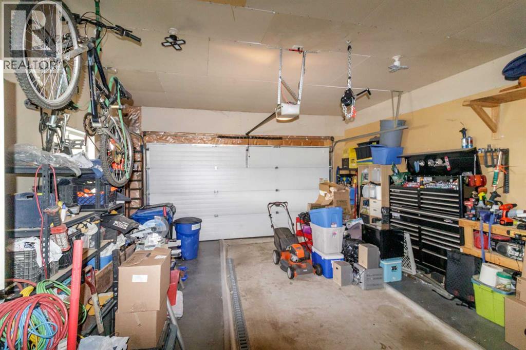 Photo 31 of 57 Pine Crescent, Blackfalds AB