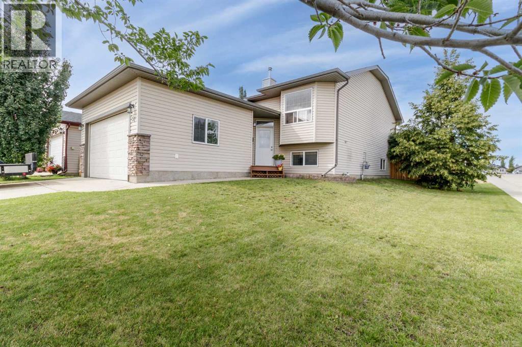 Photo 33 of 57 Pine Crescent, Blackfalds AB
