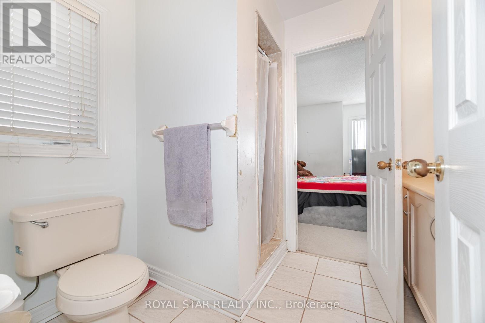 Photo 34 of 21 Baylawn Circle, Brampton ON