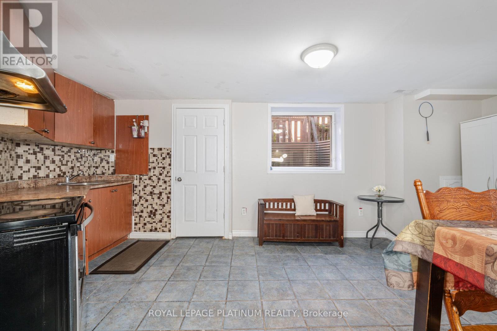 Photo 10 of 63 Culture Crescent, Brampton ON