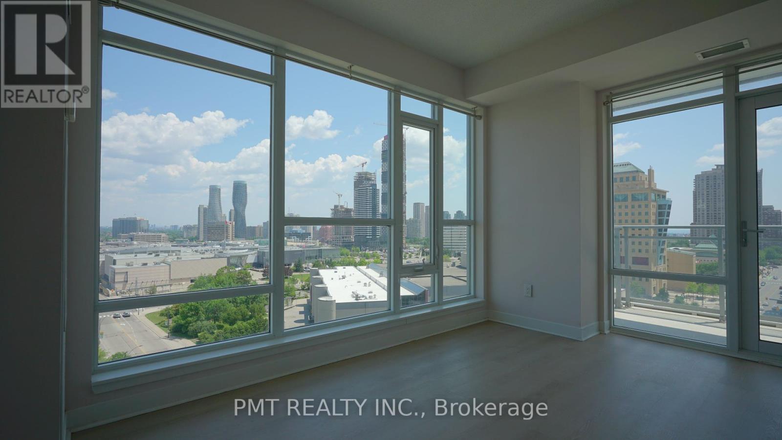 Photo 7 of 1102 365 Prince Of Wales Drive, Mississauga ON