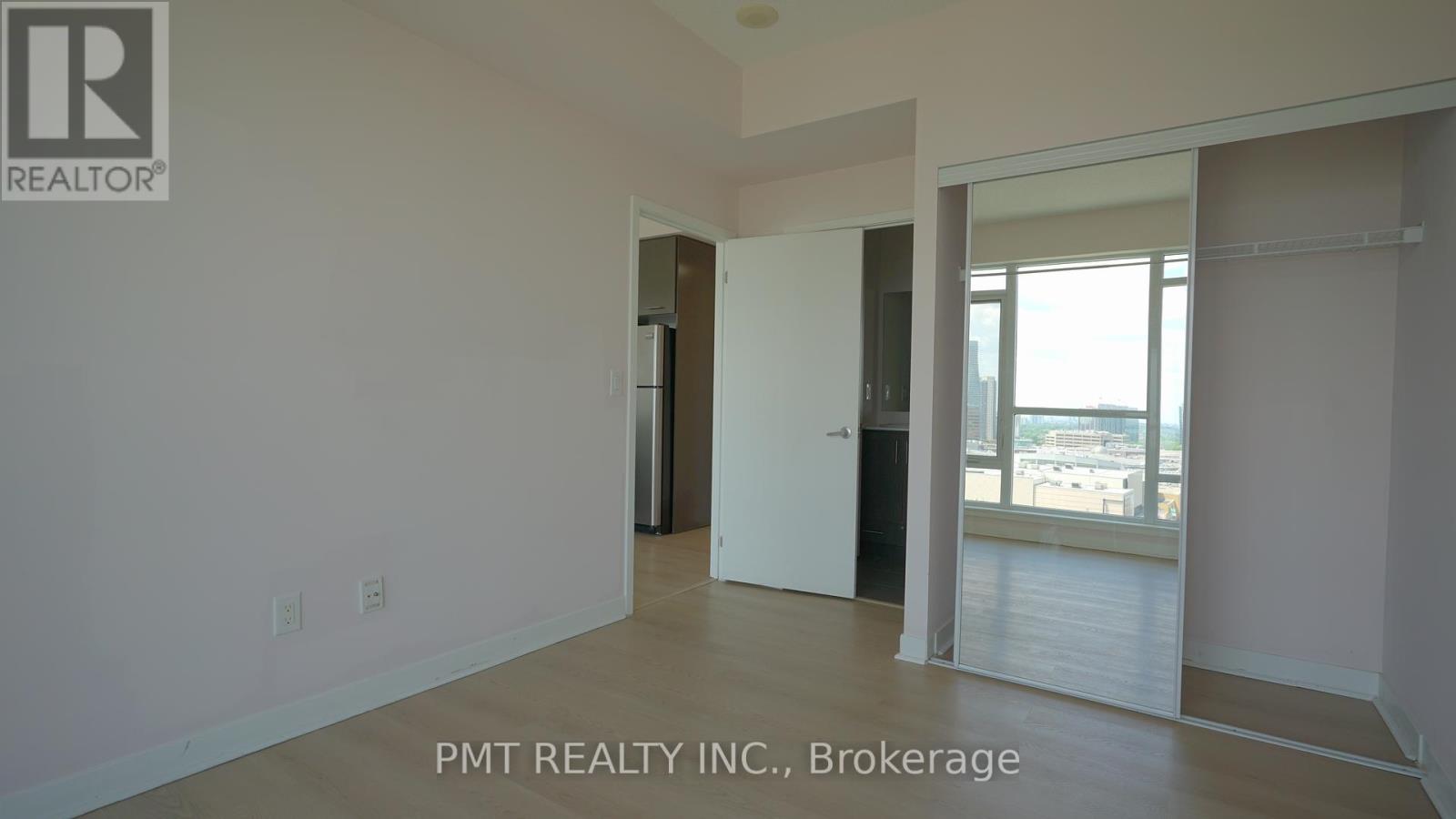 Photo 8 of 1102 365 Prince Of Wales Drive, Mississauga ON