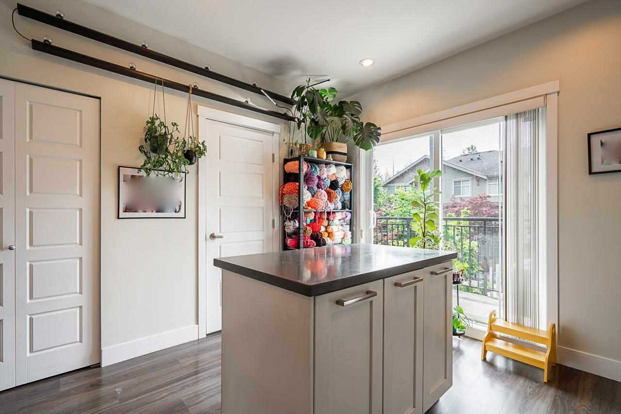 Photo 15 of 30 20967 76 Avenue, Langley BC