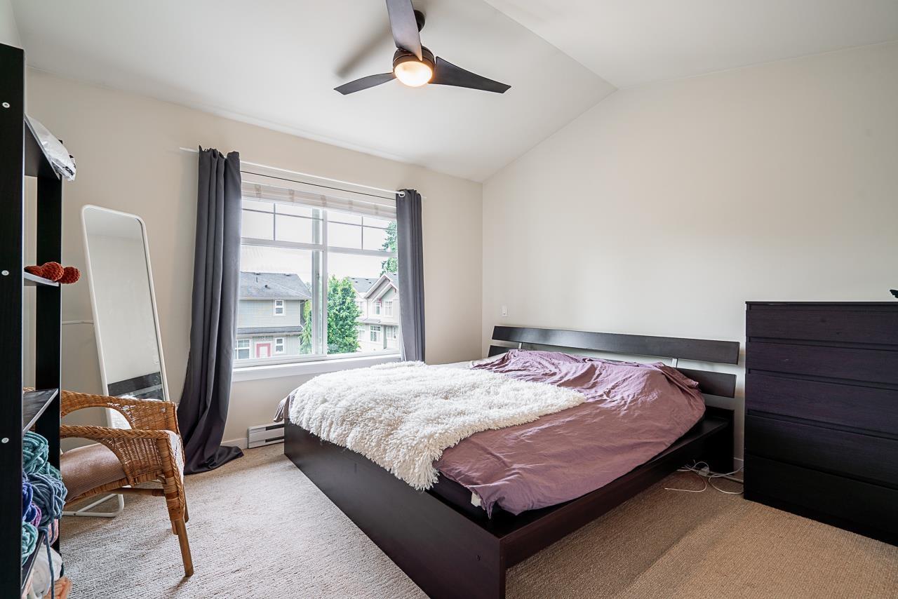 Photo 20 of 30 20967 76 Avenue, Langley BC