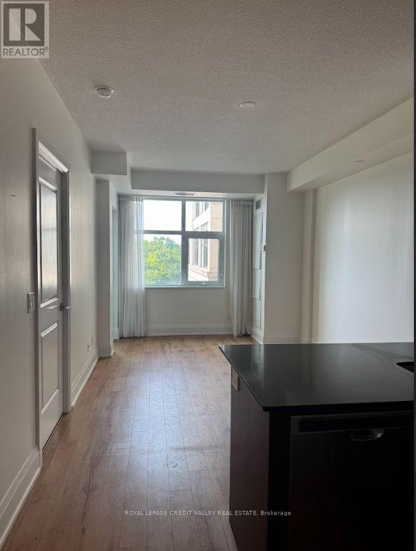 Photo 19 of 627 2 Old Mill Drive, Toronto ON