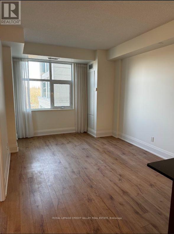 Photo 24 of 627 2 Old Mill Drive, Toronto ON