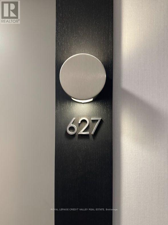 Photo 18 of 627 2 Old Mill Drive, Toronto ON