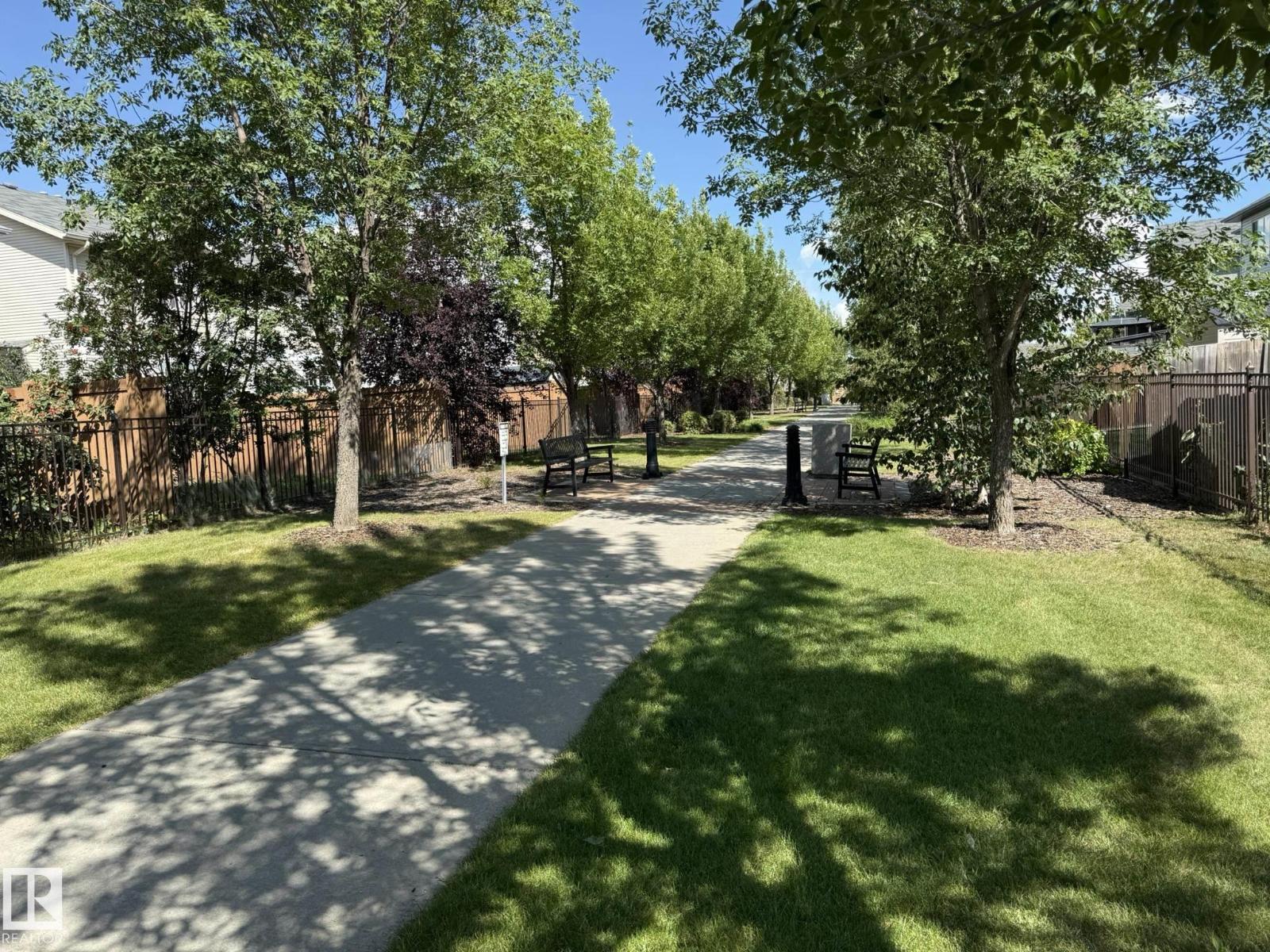 Photo 41 of 13 14208 36 St Nw, Edmonton AB