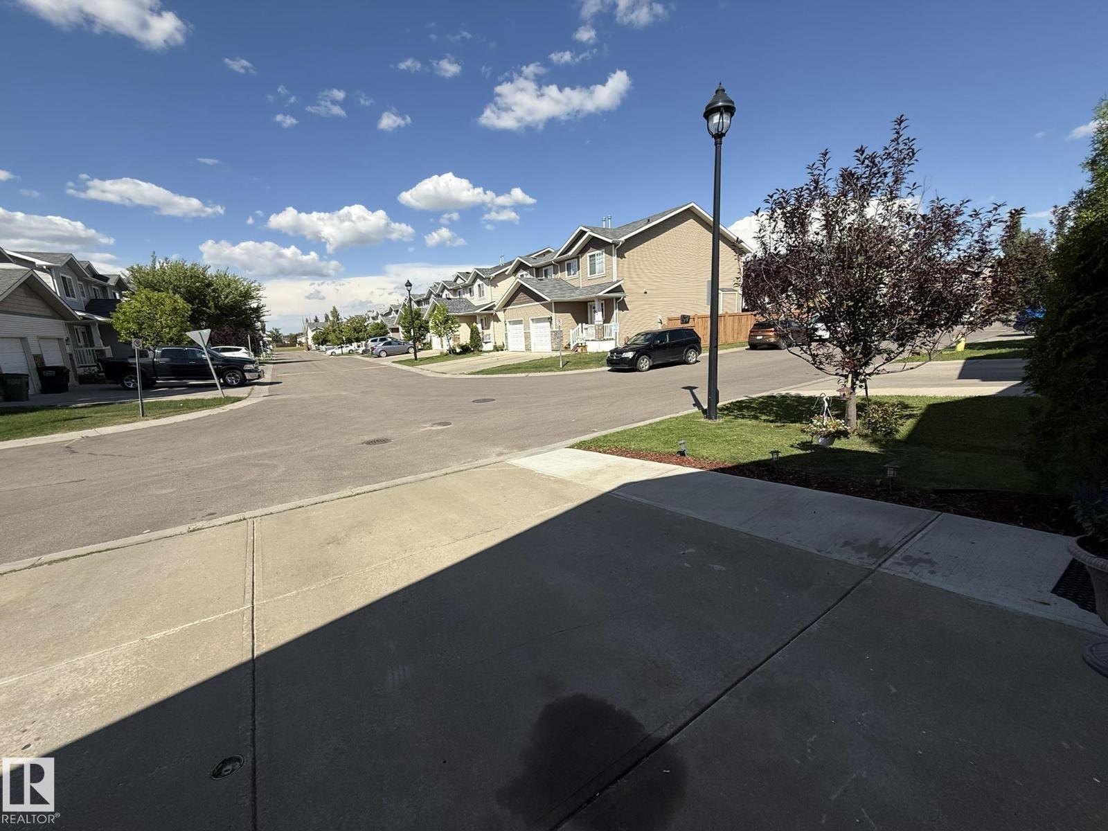 Photo 43 of 13 14208 36 St Nw, Edmonton AB