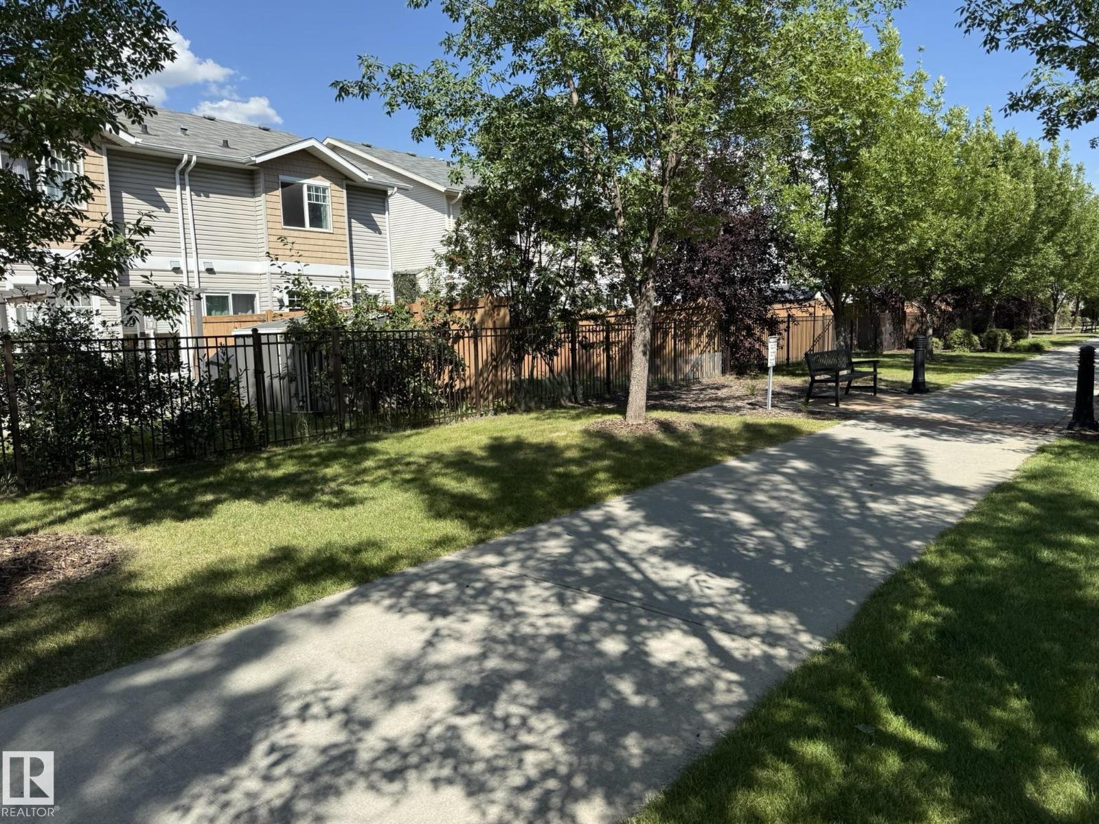 Photo 40 of 13 14208 36 St Nw, Edmonton AB