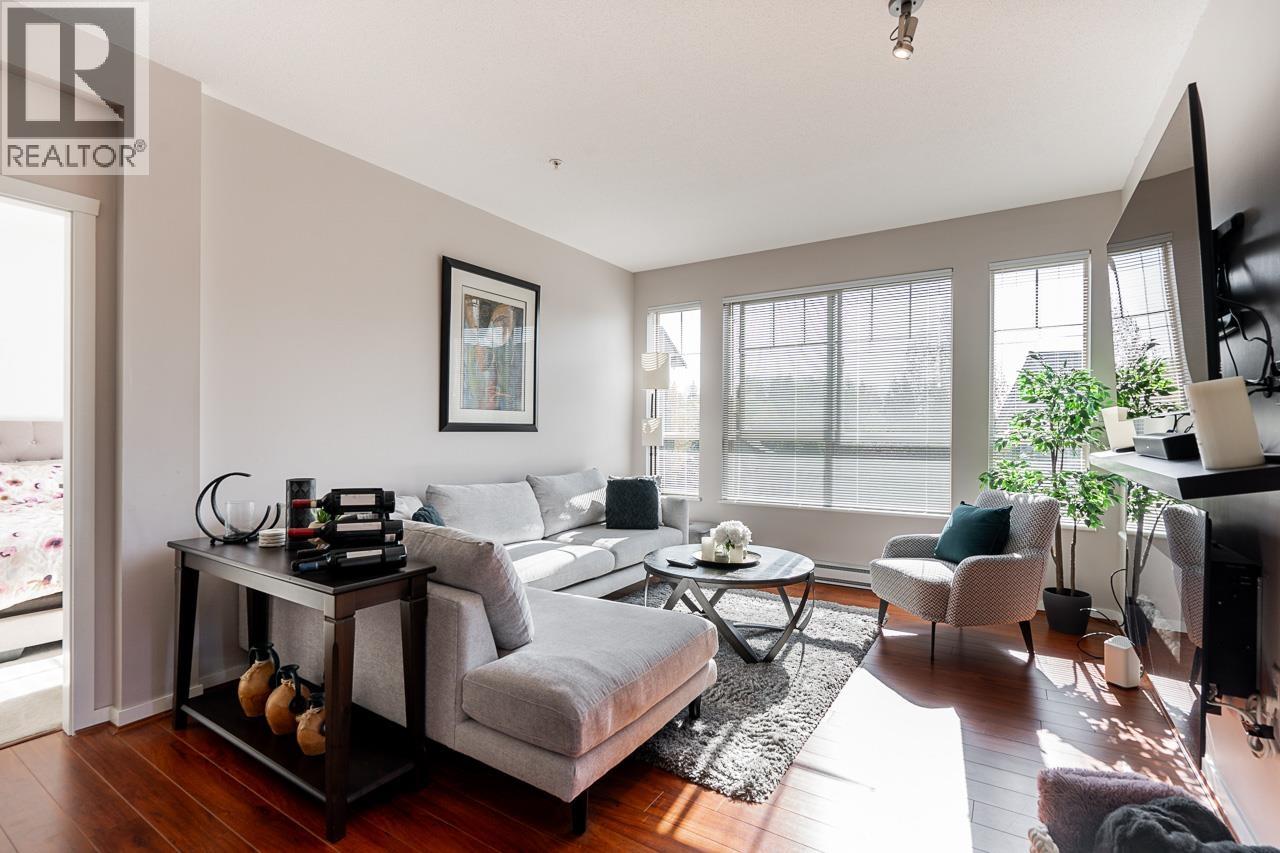 Photo 10 of 308 2969 Whisper Way, Coquitlam BC