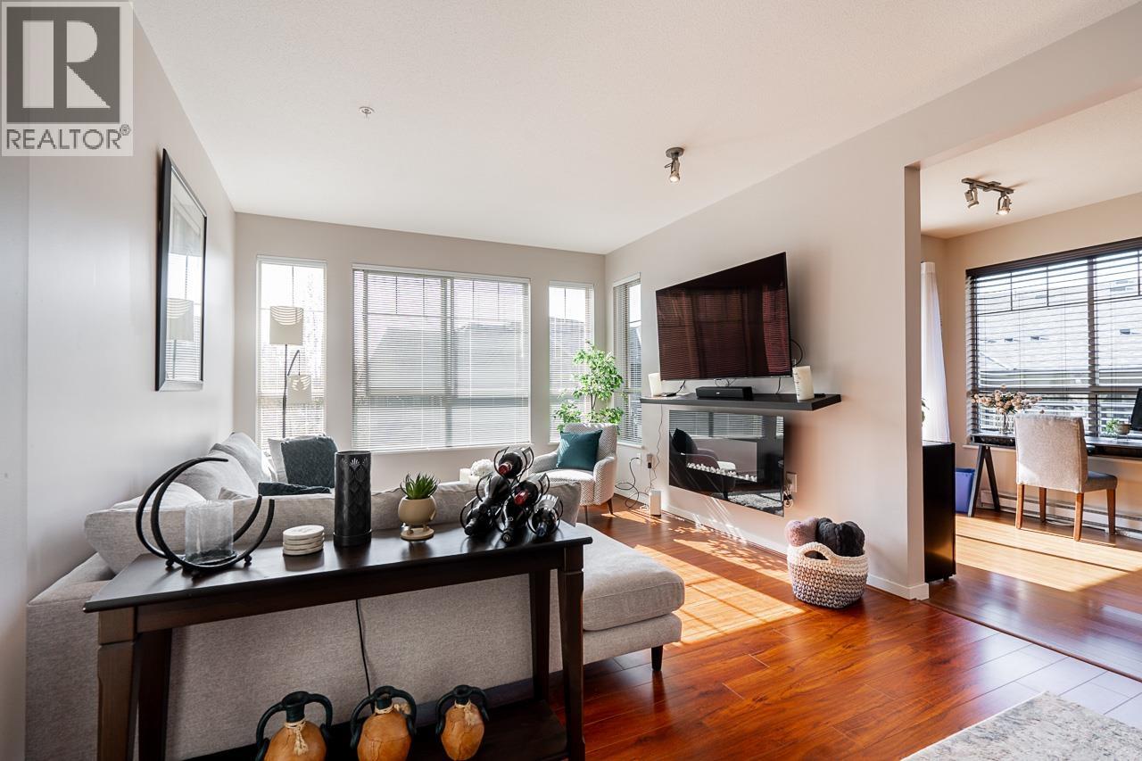 Photo 8 of 308 2969 Whisper Way, Coquitlam BC