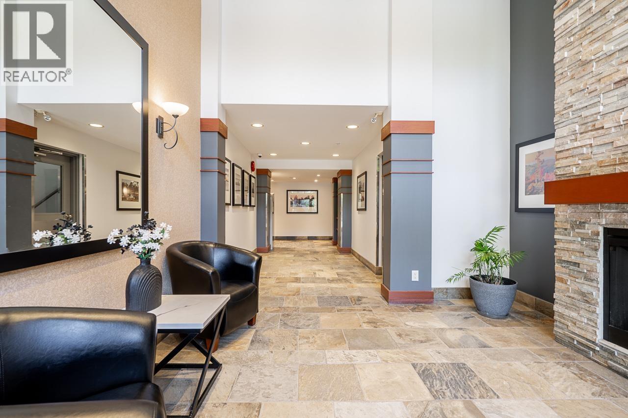 Photo 4 of 308 2969 Whisper Way, Coquitlam BC