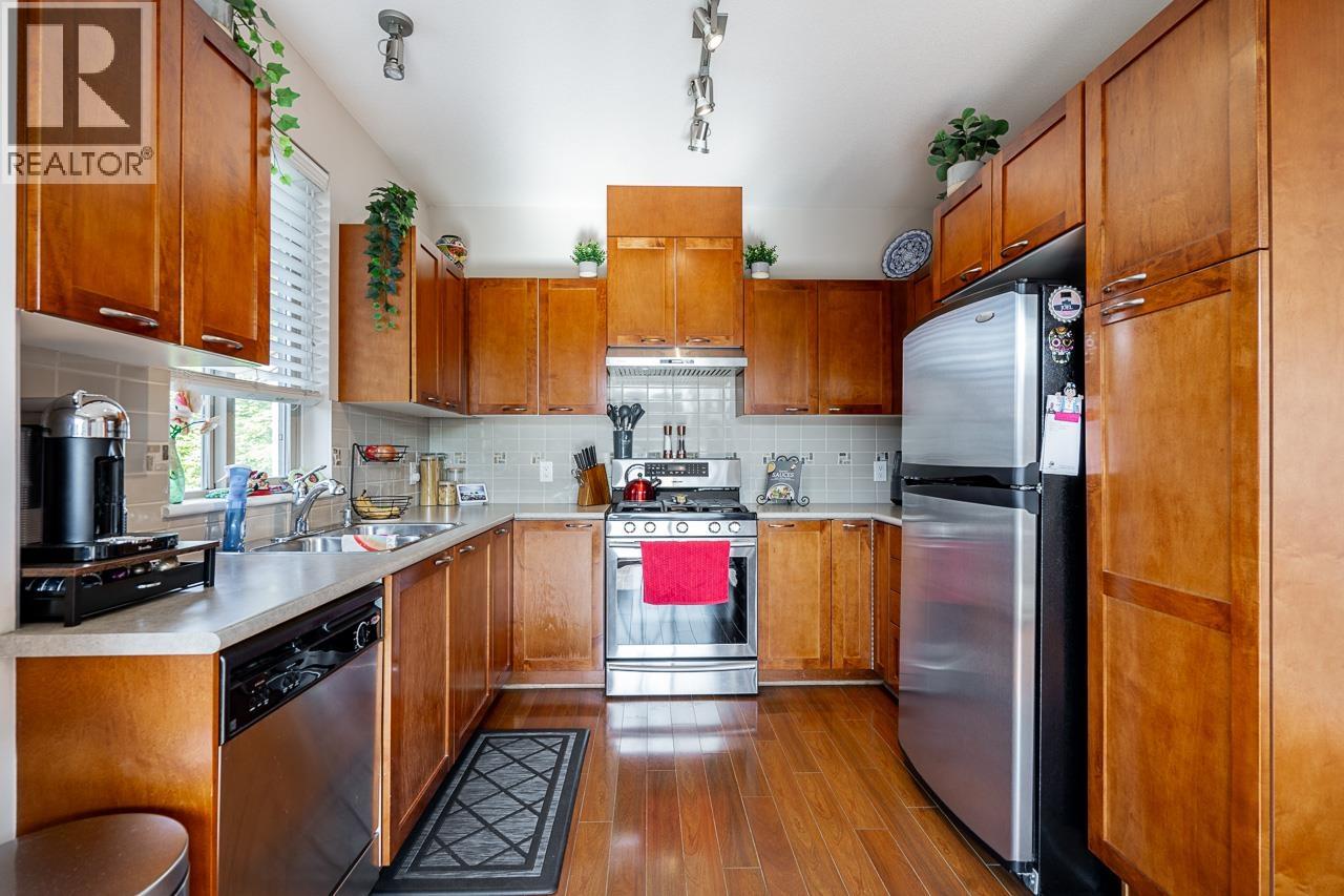 Photo 16 of 308 2969 Whisper Way, Coquitlam BC