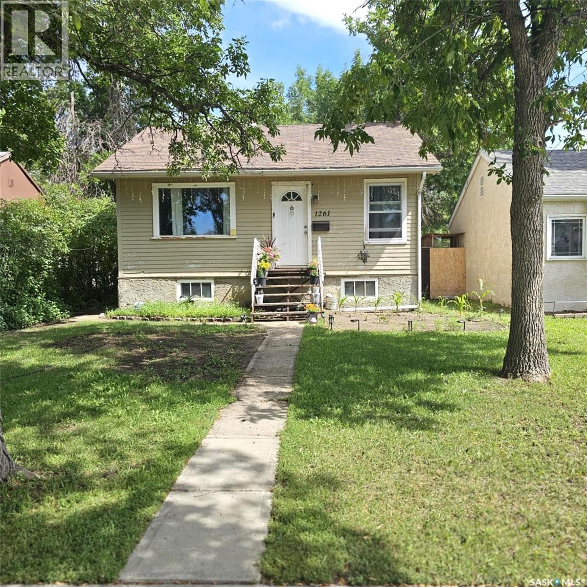 Photo 15 of 1261 Atkinson Street, Regina SK