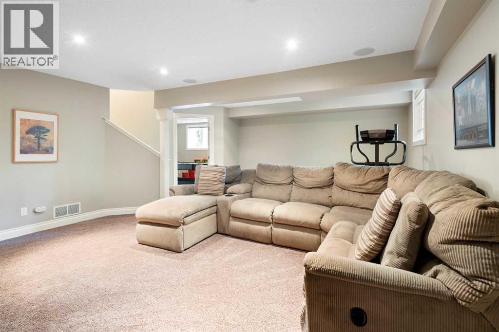 Photo 30 of 1914 Broadview Road Nw, Calgary AB