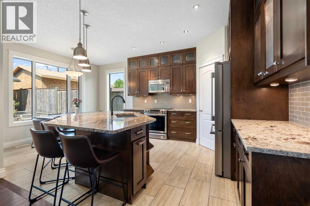 Photo 14 of 1914 Broadview Road Nw, Calgary AB