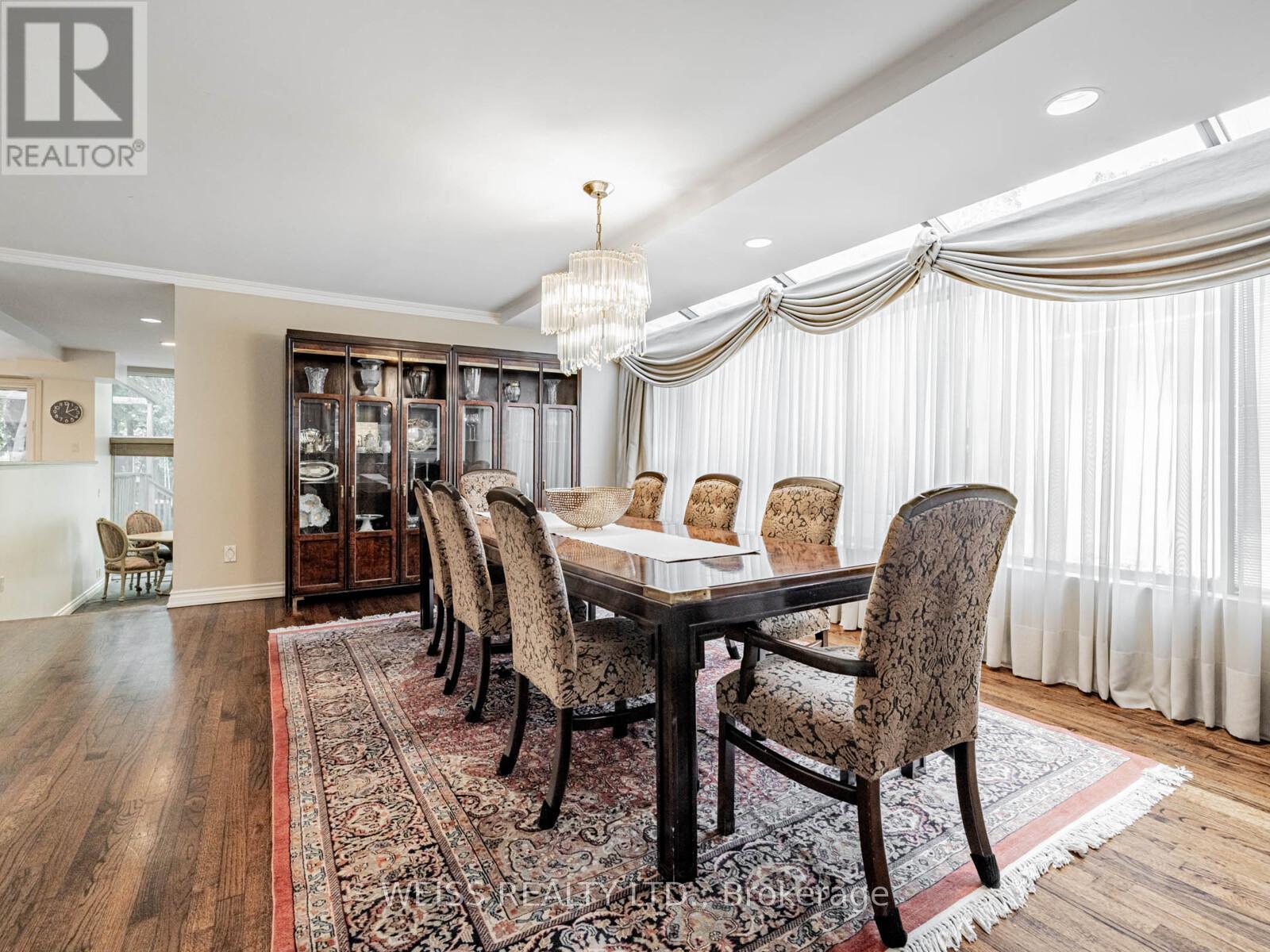 Photo 11 of 14 Northmount Avenue, Toronto ON