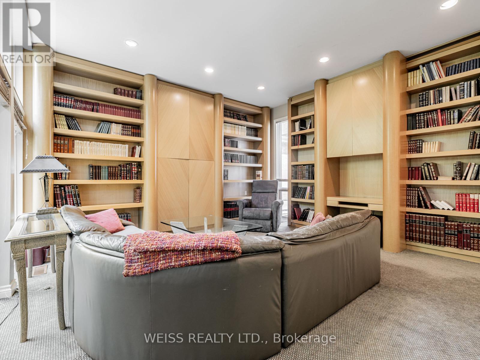 Photo 16 of 14 Northmount Avenue, Toronto ON