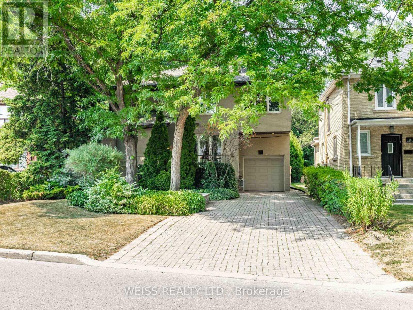 Photo 2 of 14 Northmount Avenue, Toronto ON