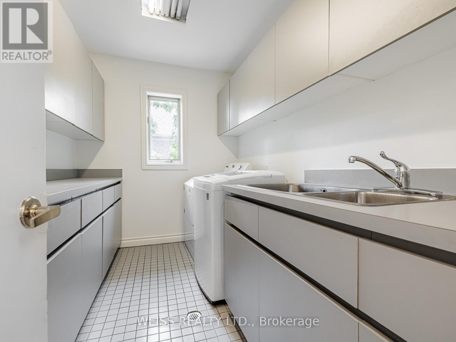 Photo 20 of 14 Northmount Avenue, Toronto ON