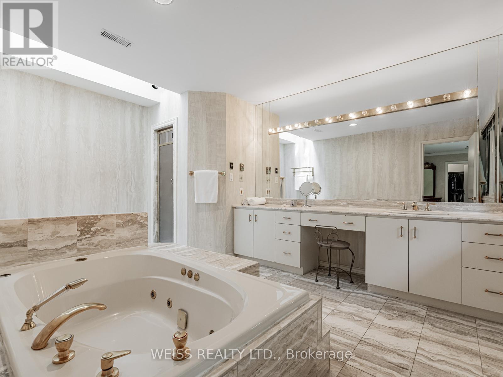 Photo 27 of 14 Northmount Avenue, Toronto ON