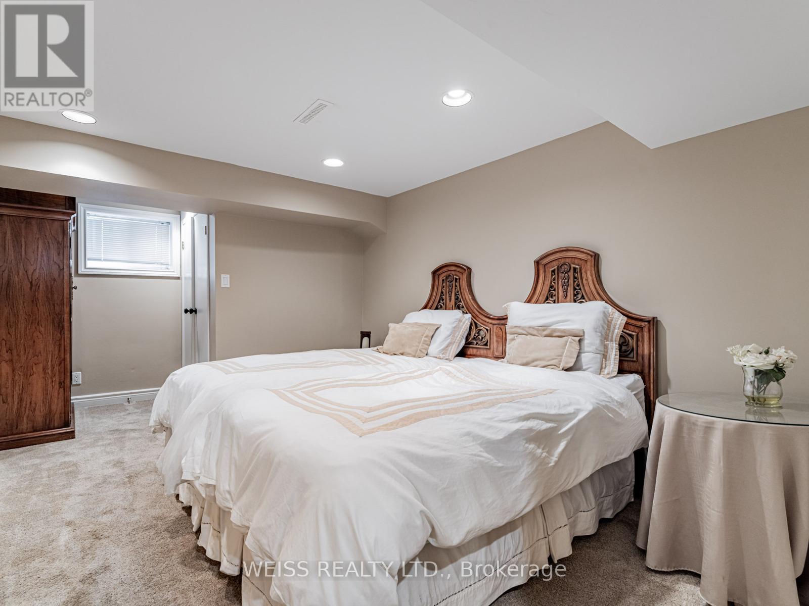 Photo 34 of 14 Northmount Avenue, Toronto ON