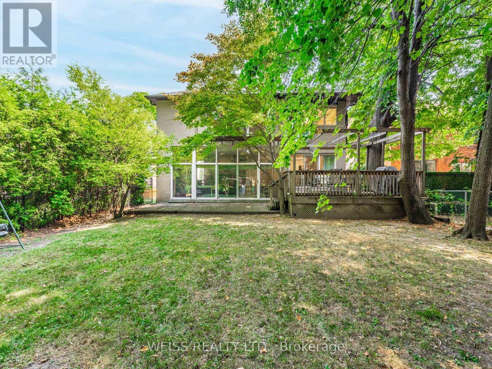 Photo 39 of 14 Northmount Avenue, Toronto ON