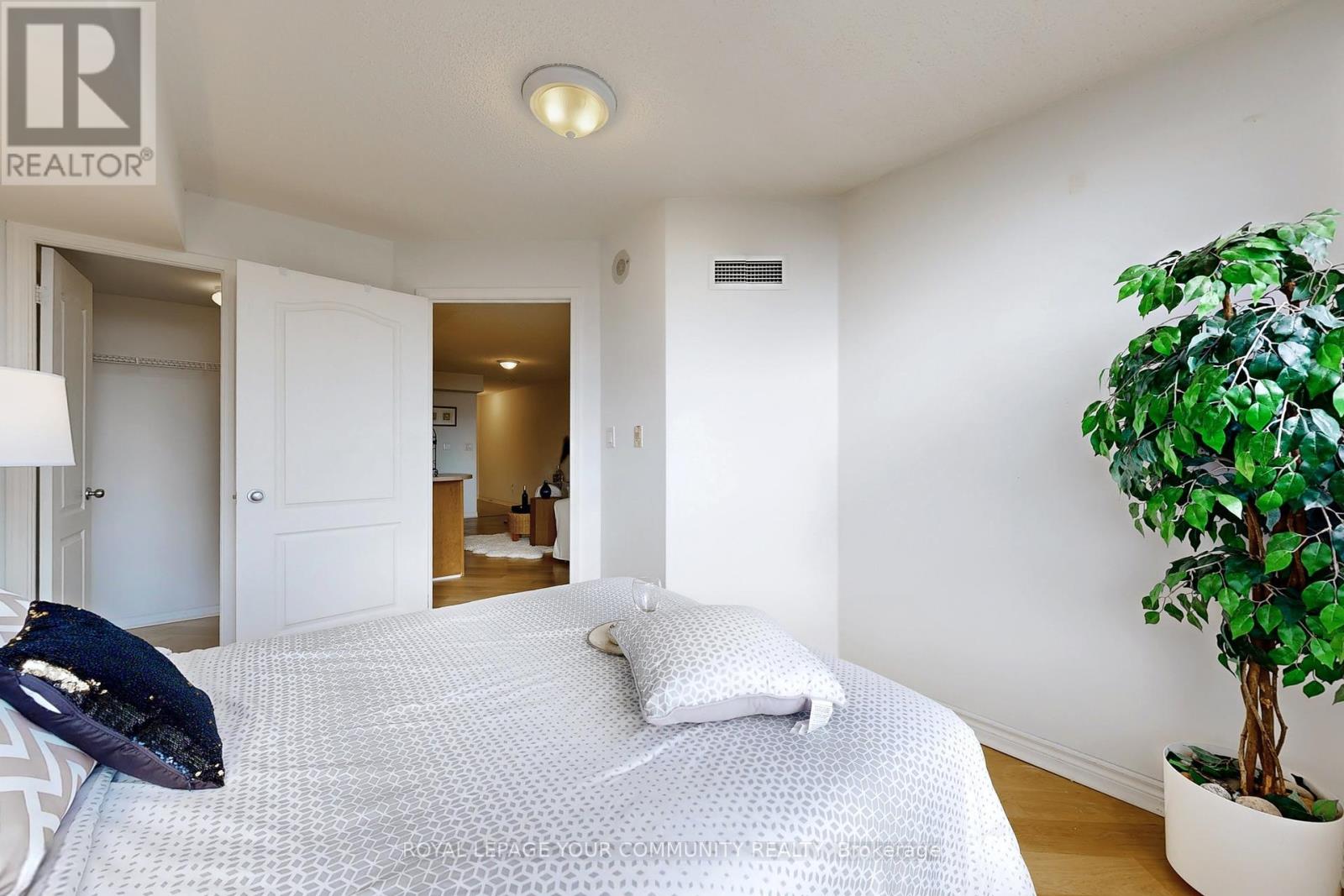 Photo 27 of 1014 2 Rean Drive, Toronto ON