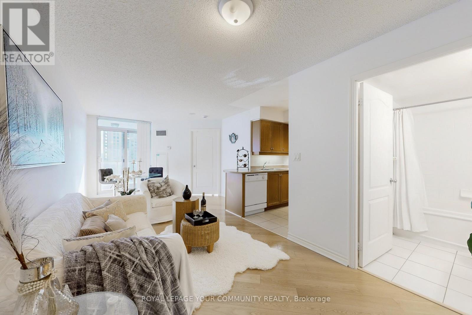 Photo 9 of 1014 2 Rean Drive, Toronto ON