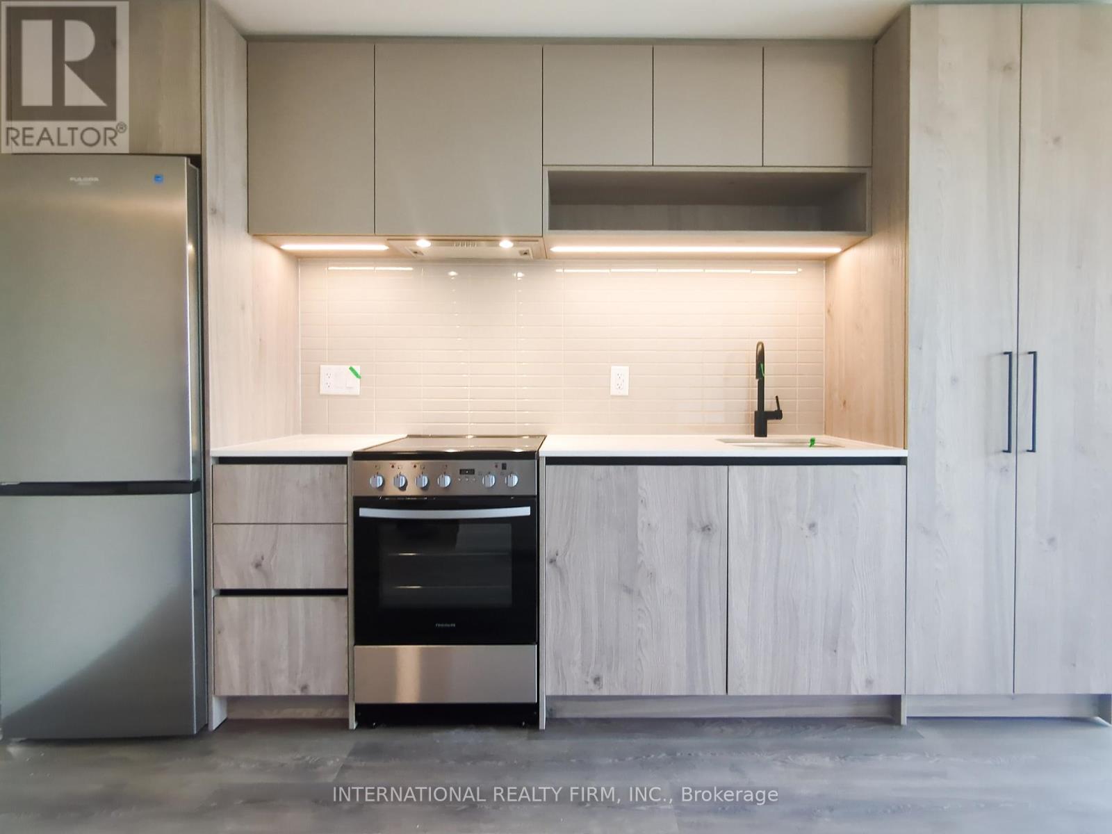 Photo 3 of 1209 181 Sterling Rd Road, Toronto ON