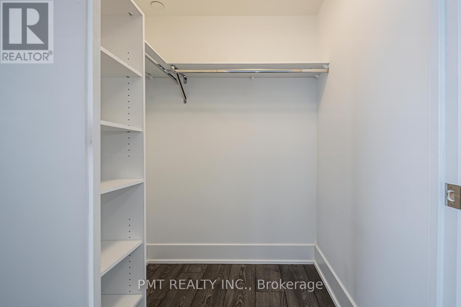 Photo 26 of 5403 10 York Street, Toronto ON