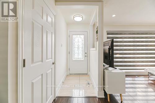Photo 5 of 6 Beechwood Crescent, Brampton ON