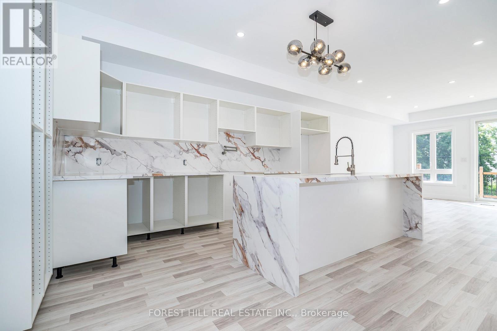 Photo 35 of 19 Simpson Avenue, Toronto ON