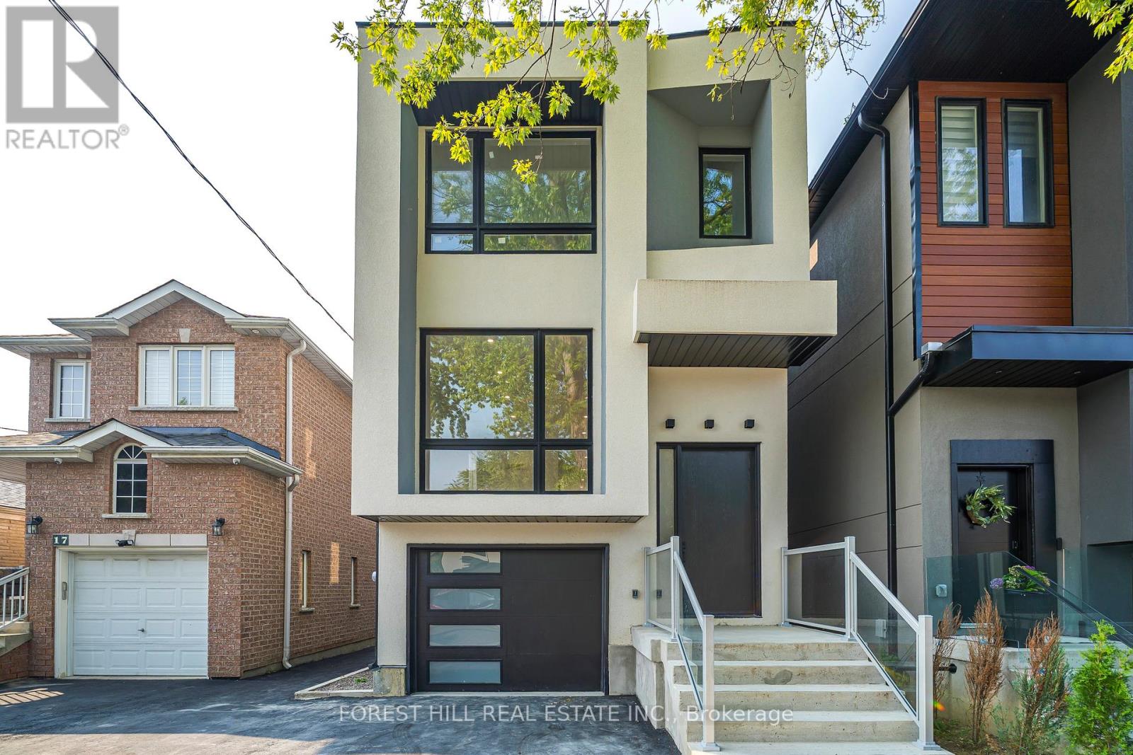 Photo 10 of 19 Simpson Avenue, Toronto ON