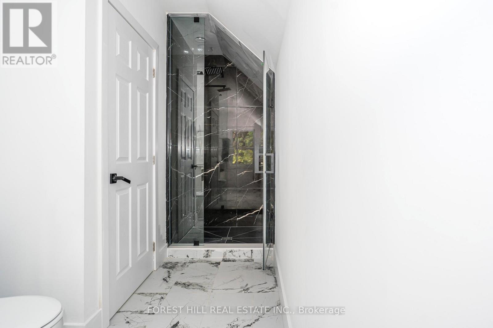 Photo 2 of 19 Simpson Avenue, Toronto ON