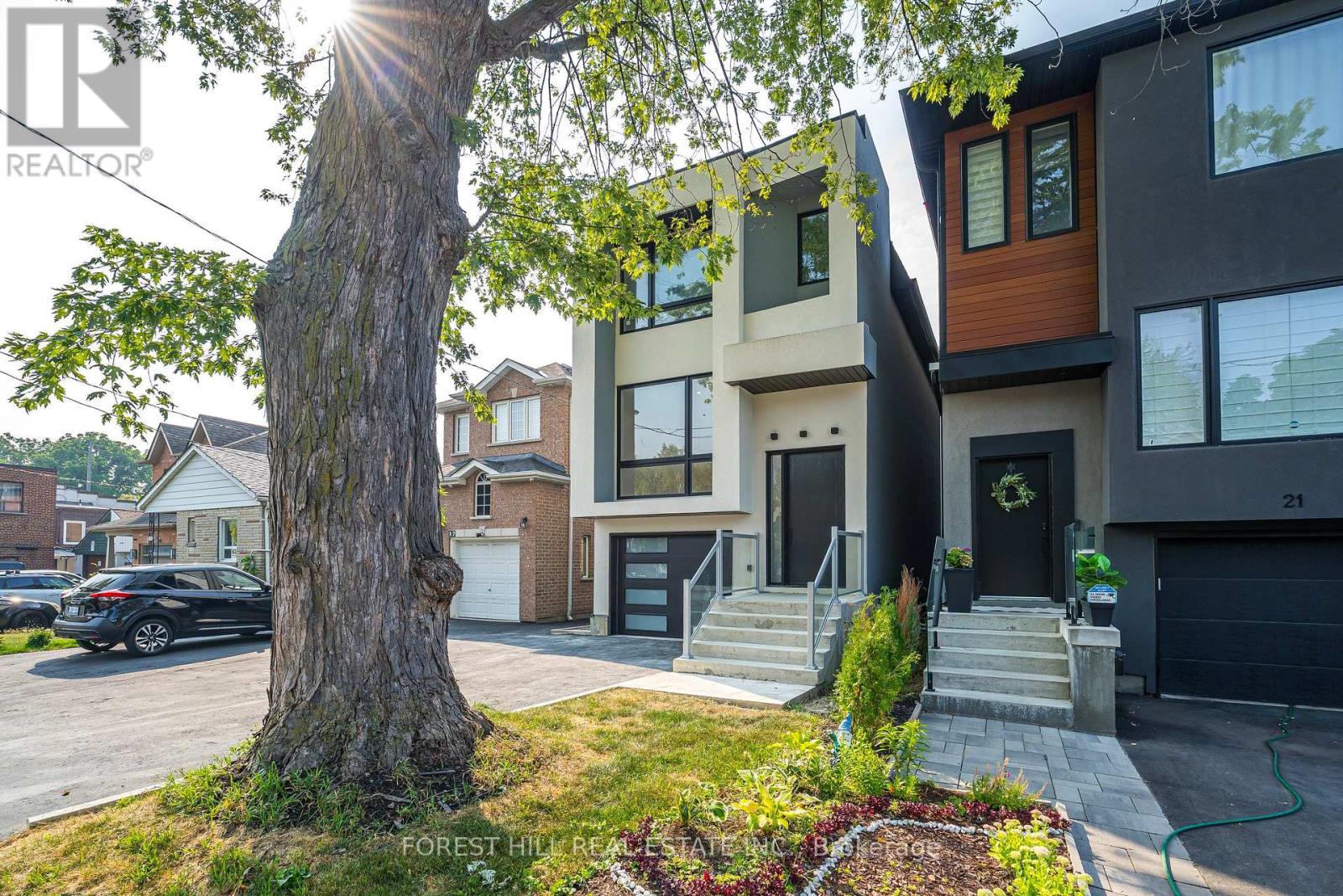 Photo 31 of 19 Simpson Avenue, Toronto ON