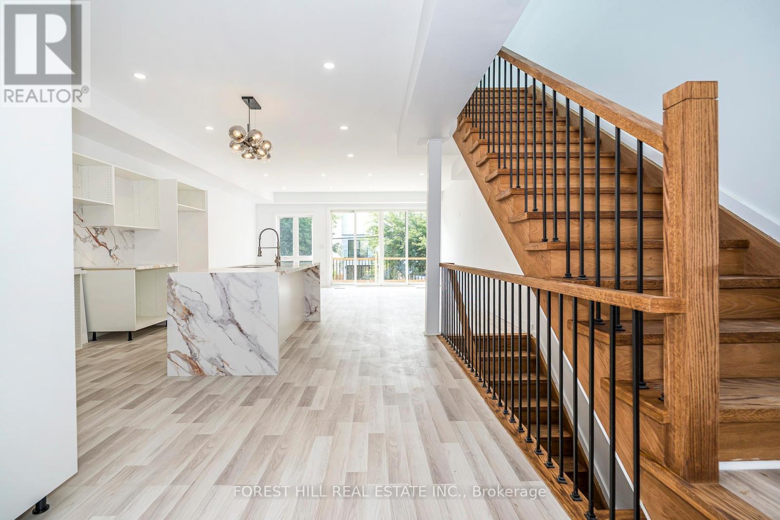 Photo 12 of 19 Simpson Avenue, Toronto ON