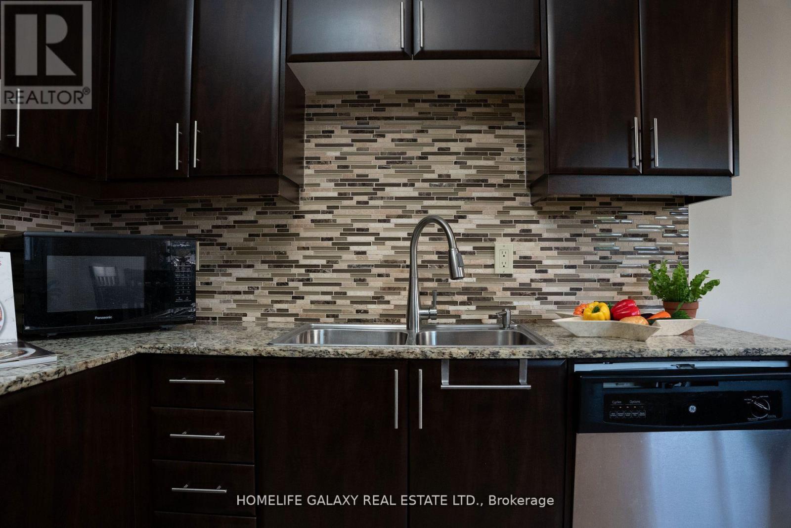 Photo 40 of 1471 Fieldlight Boulevard, Pickering ON