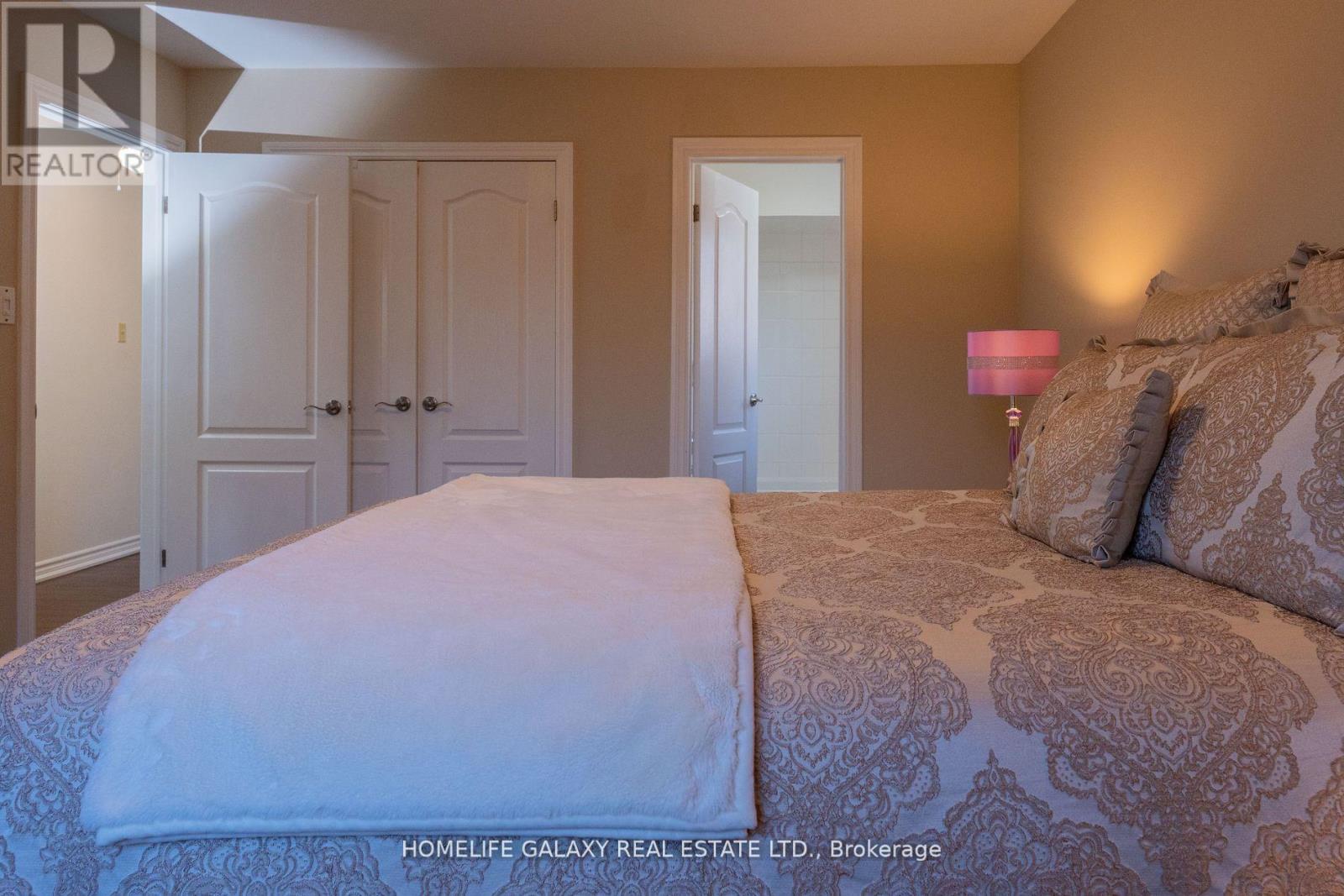 Photo 16 of 1471 Fieldlight Boulevard, Pickering ON