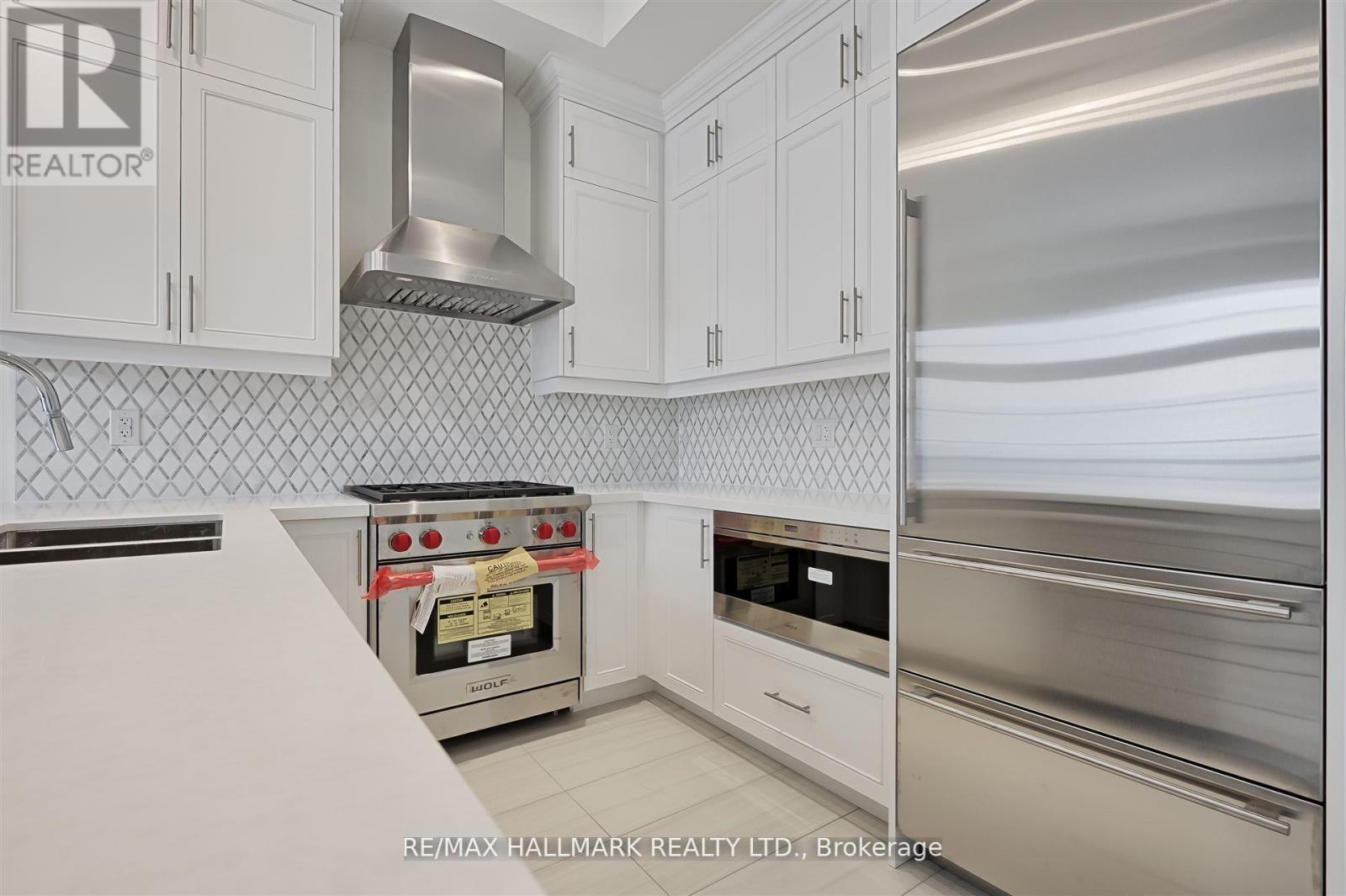 Photo 16 of 28 Gardeners Lane, Markham ON