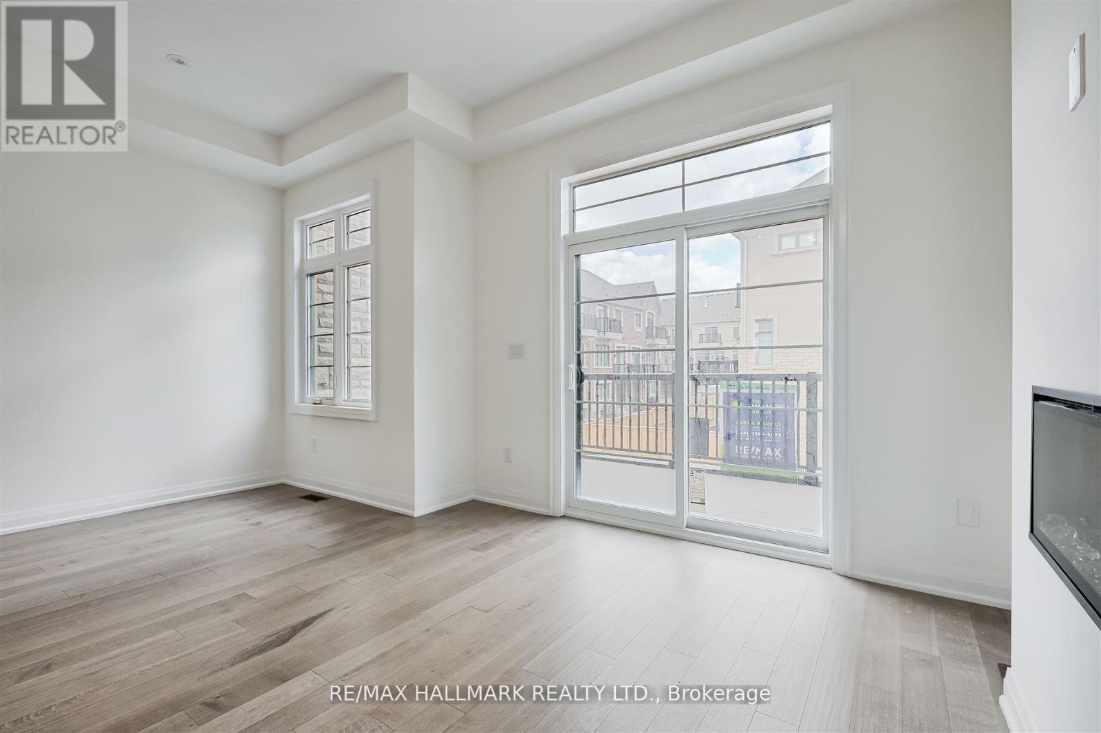 Photo 19 of 28 Gardeners Lane, Markham ON