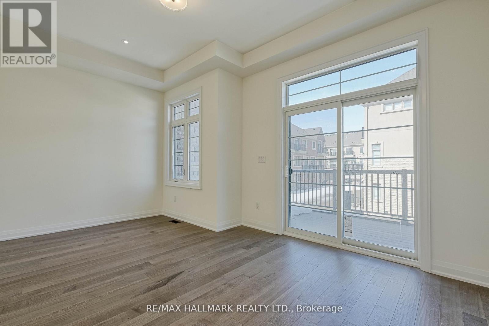 Photo 21 of 28 Gardeners Lane, Markham ON