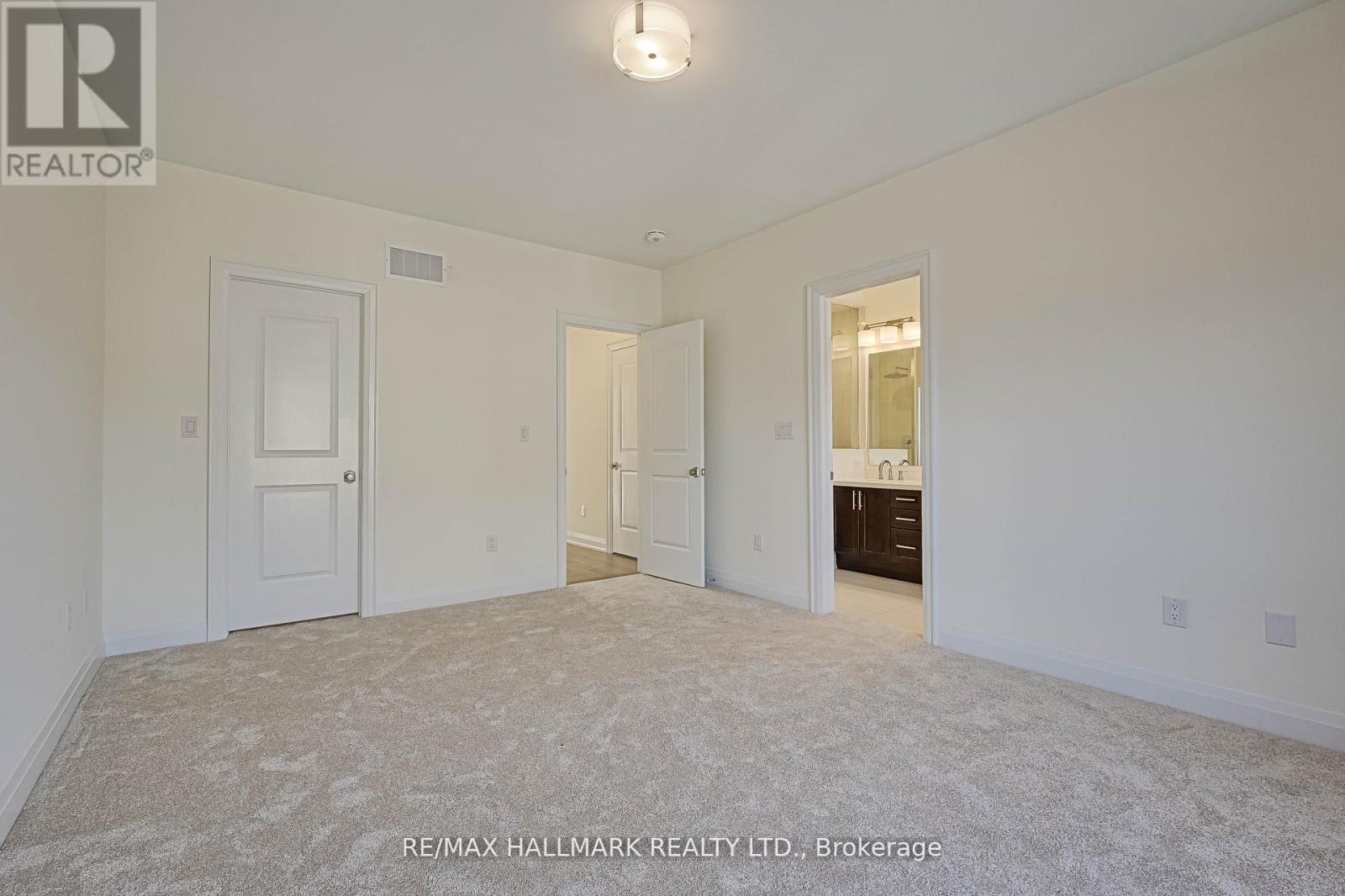 Photo 28 of 28 Gardeners Lane, Markham ON
