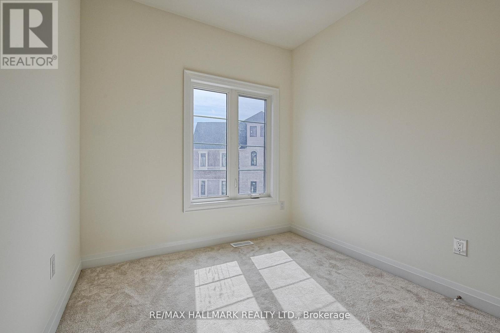 Photo 33 of 28 Gardeners Lane, Markham ON
