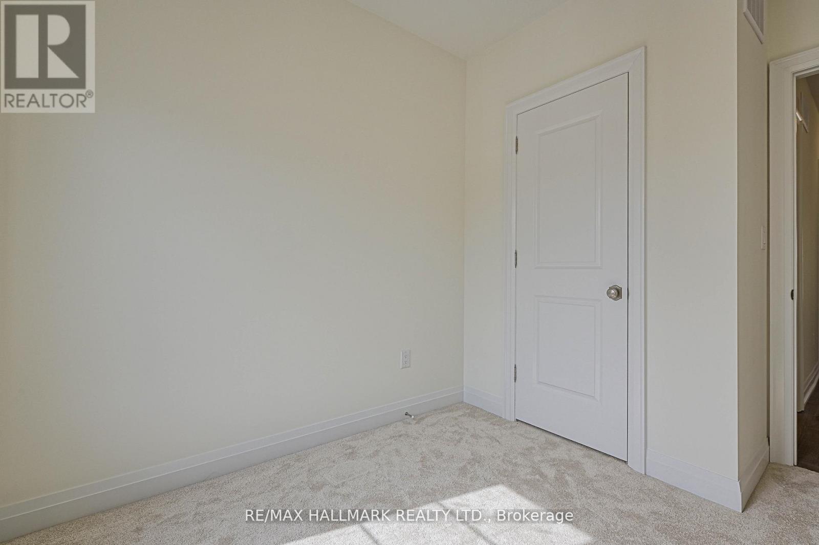 Photo 34 of 28 Gardeners Lane, Markham ON